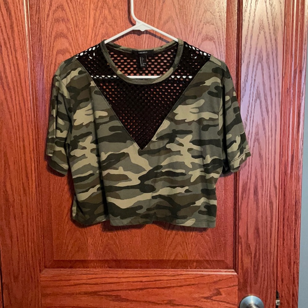 L camo crop top!